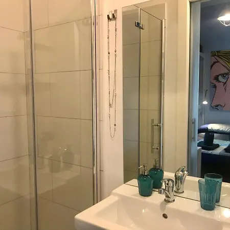Pied A Terre Sant'agostino * Milan