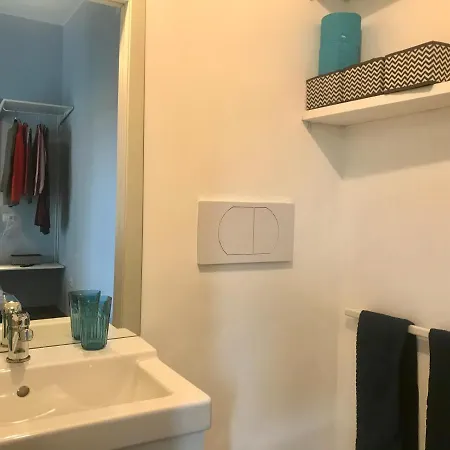 Apartment Pied A Terre Sant'agostino Milan